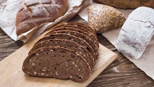 Przepis na błyskawiczny i ultrazdrowy chleb. Przygotujesz go w 3 minuty