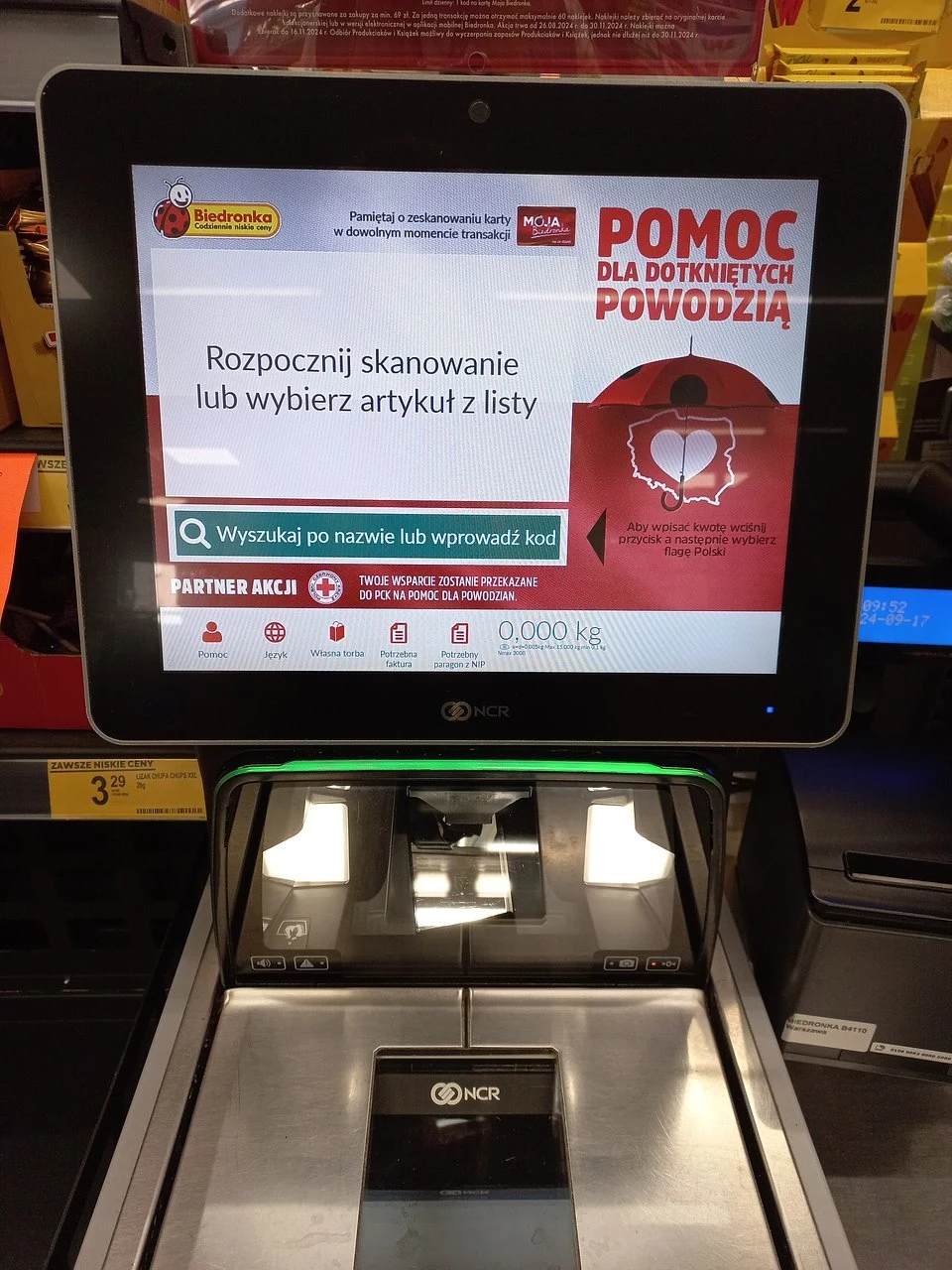 Wesprzyj powodzian w trakcie zakupów w Biedronce