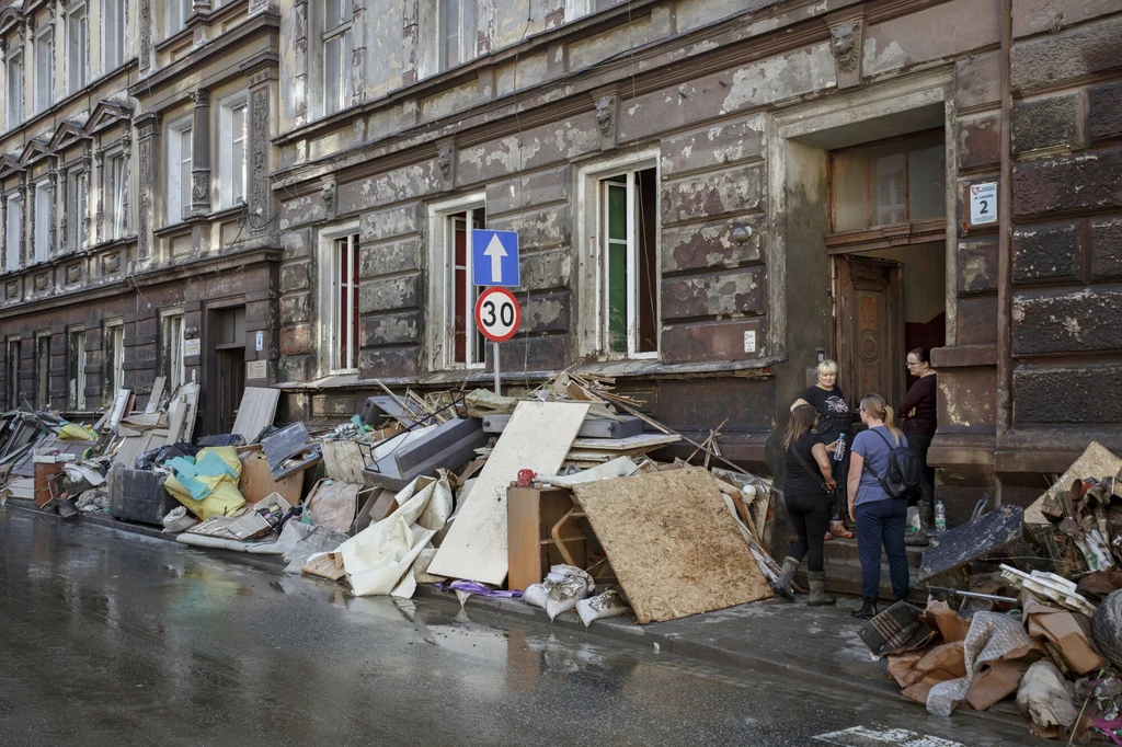 Co ze składami opału na terenach objętych powodzią?