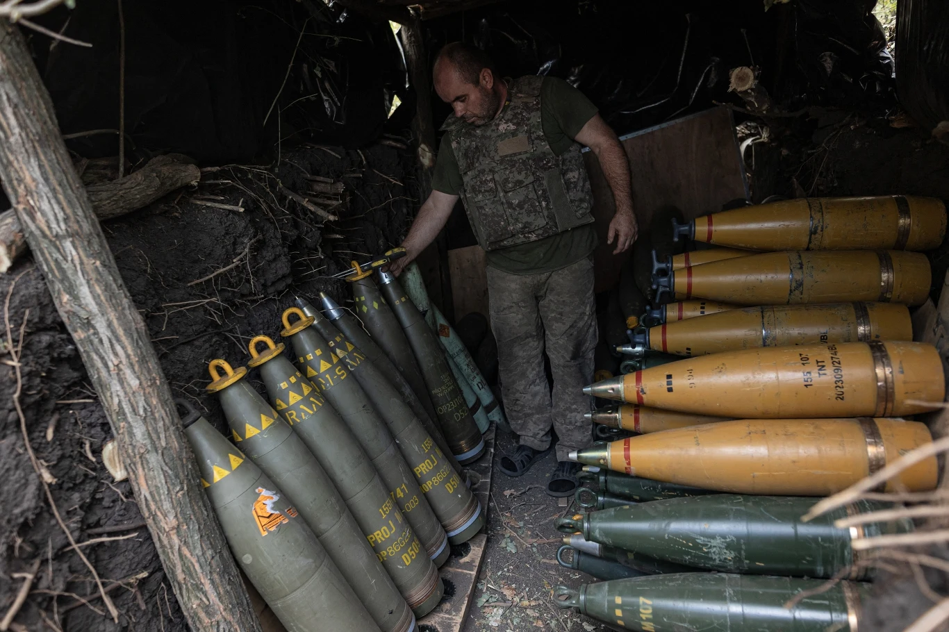 Indyjskie łuski do amunicji trafiają na front Indyjskie łuski do amunicji trafiają na front