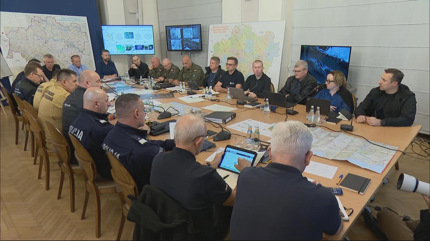 Powódź 2024. Prezes Wód Polskich przekazała, że pracownicy są ofiarami ataku Powódź 2024. Prezes Wód Polskich przekazała, że pracownicy są ofiarami ataku