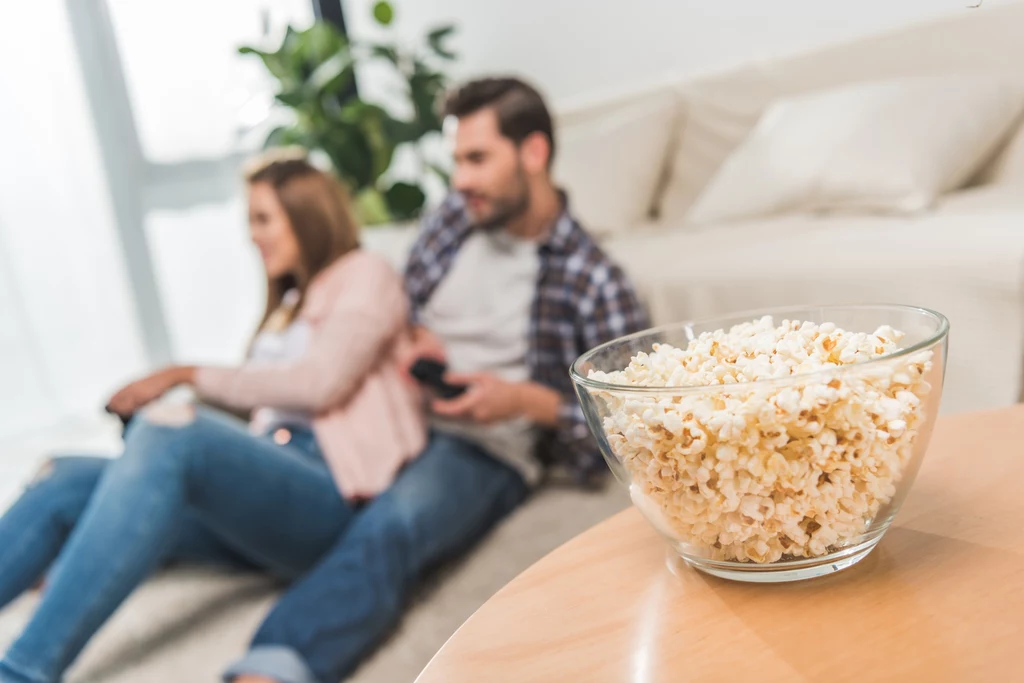 Popcorn, zrobiony w odpowiedni sposób, może być zdrową i niskokaloryczną przekąską 