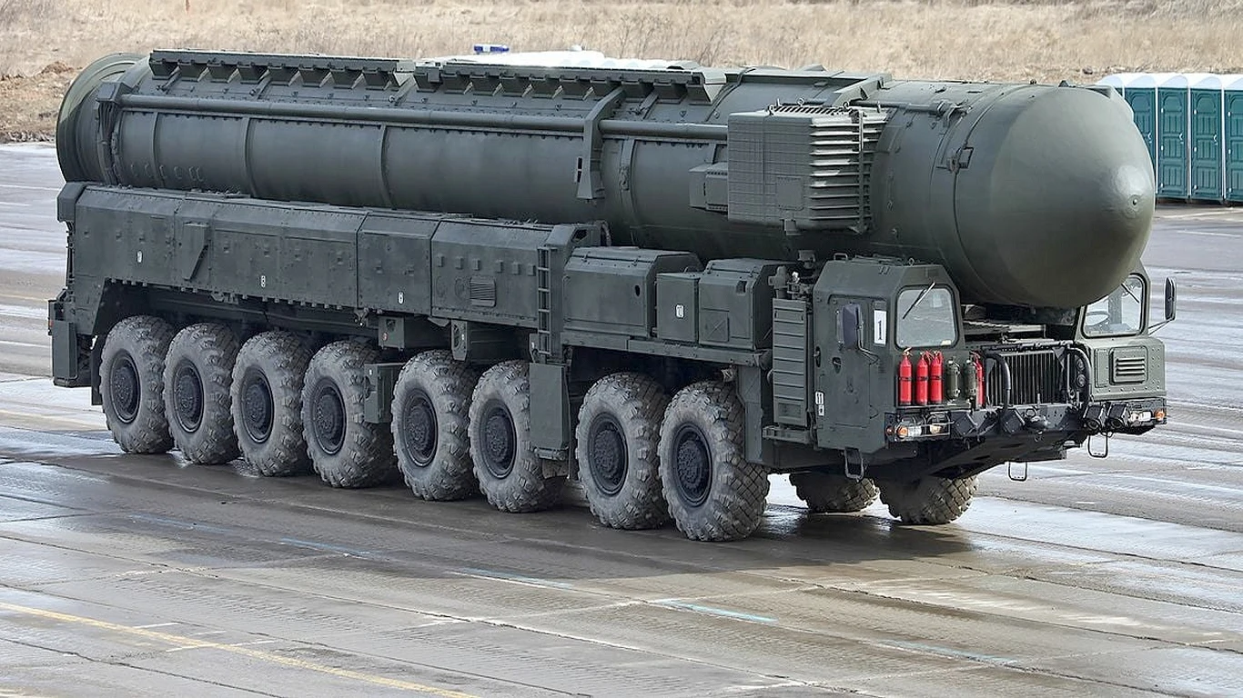 Rosja grozi Francji atakiem jądrowym za pomocą rakiety RS-28 Rosja grozi Francji atakiem jądrowym za pomocą rakiety RS-28