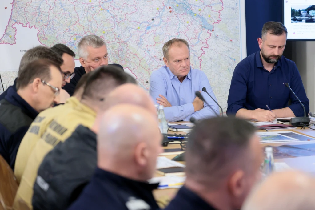 Powódź 2024. Polacy ocenili działania rządu Donalda Tuska Powódź 2024. Polacy ocenili działania rządu Donalda Tuska