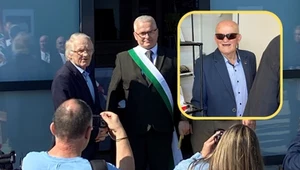 Od lewej: wicemistrz olimpijski Józef Lipień, prezes sekcji zapaśniczej KS Wisłoka Dębica Janusz Urbanik, a w kółku Czesław Korzeń, twórca "Izby Pamięci"