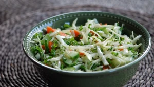 Cukinia to coś więcej niż tylko niskokaloryczny dodatek do posiłków Fot. uulgaa