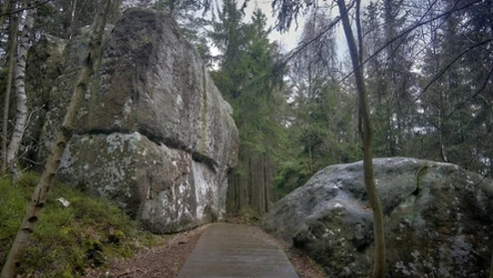 Błędne Skały na Dolnym Śląsku nazywane są polskim "Wielkim Kanionem".