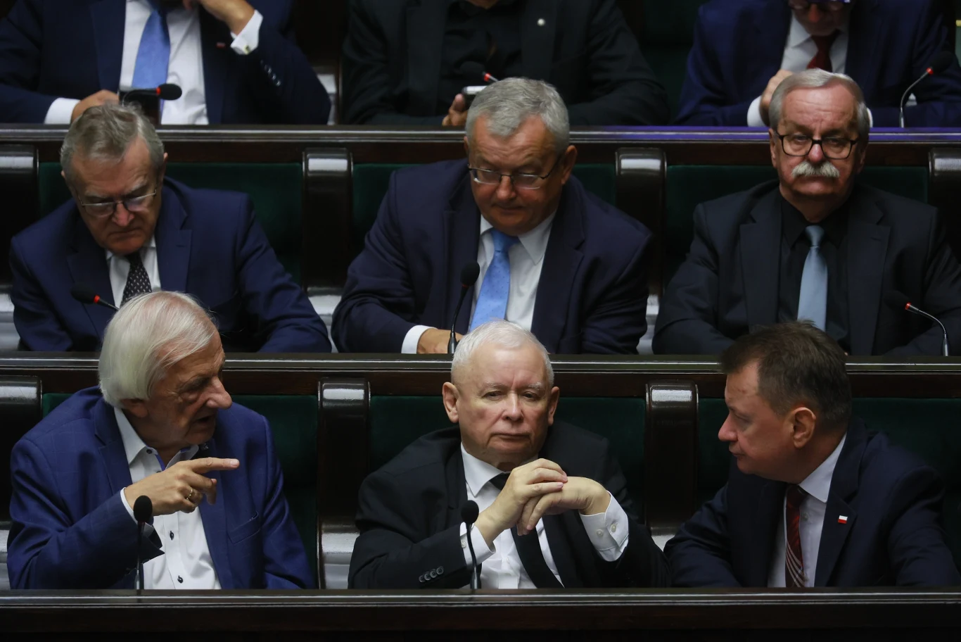 Jarosław Kaczyński musi podjąć decyzję, kto będzie kandydatem PiS w wyborach prezydenckich. W partii pojawił się nowy pomysł Jarosław Kaczyński musi podjąć decyzję, kto będzie kandydatem PiS w wyborach prezydenckich. W partii pojawił się nowy pomysł
