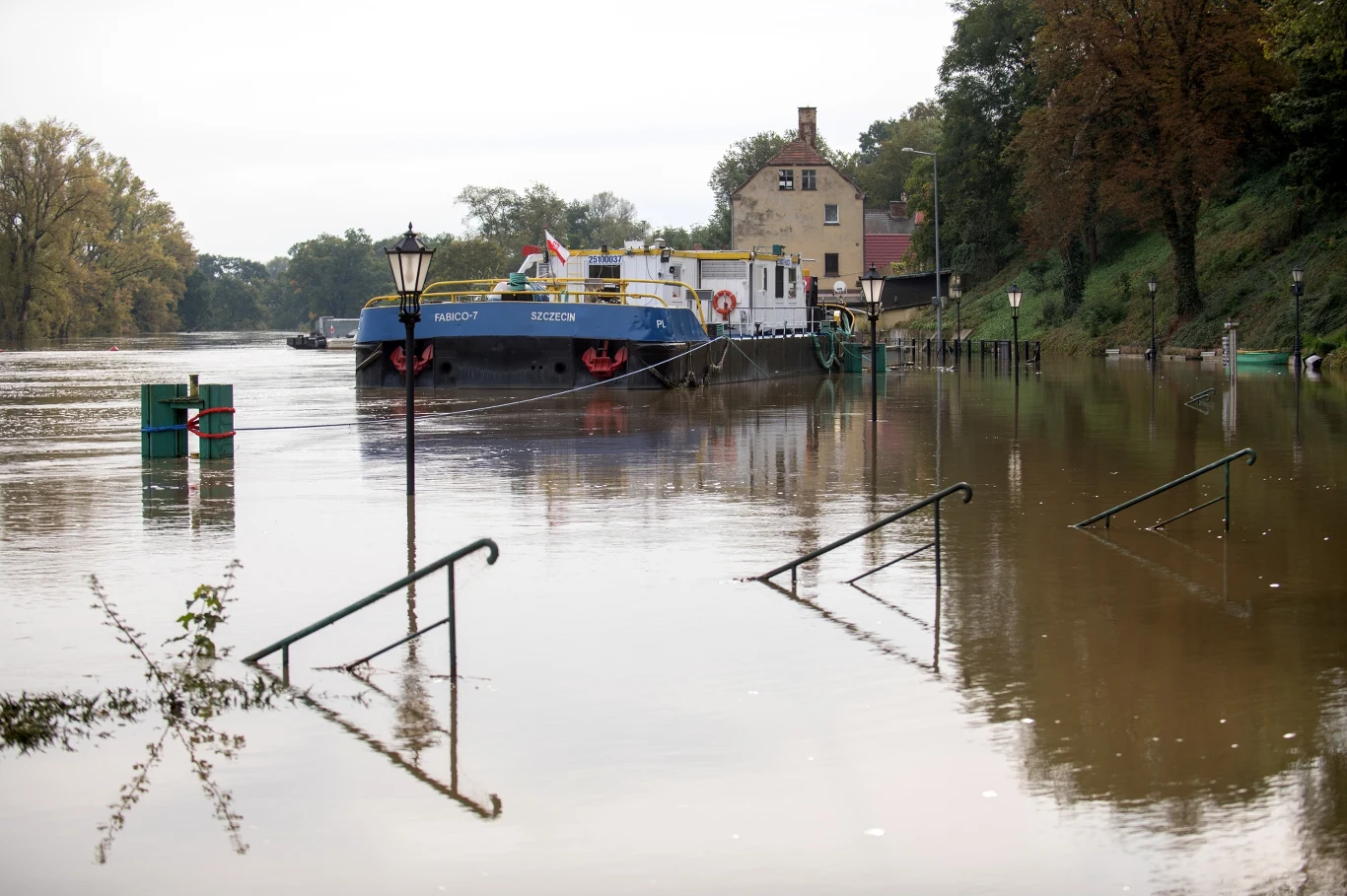 Fala kulminacyjna na rzece Odrze dotarla do lubuskiego Fala kulminacyjna na rzece Odrze dotarla do lubuskiego
