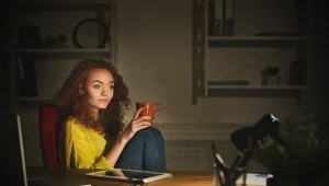 Siedzisz do późna? Możesz być bardziej narażony na ryzyko zawału serca