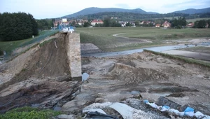 Zniszczona tama w Stroniu Śląskim