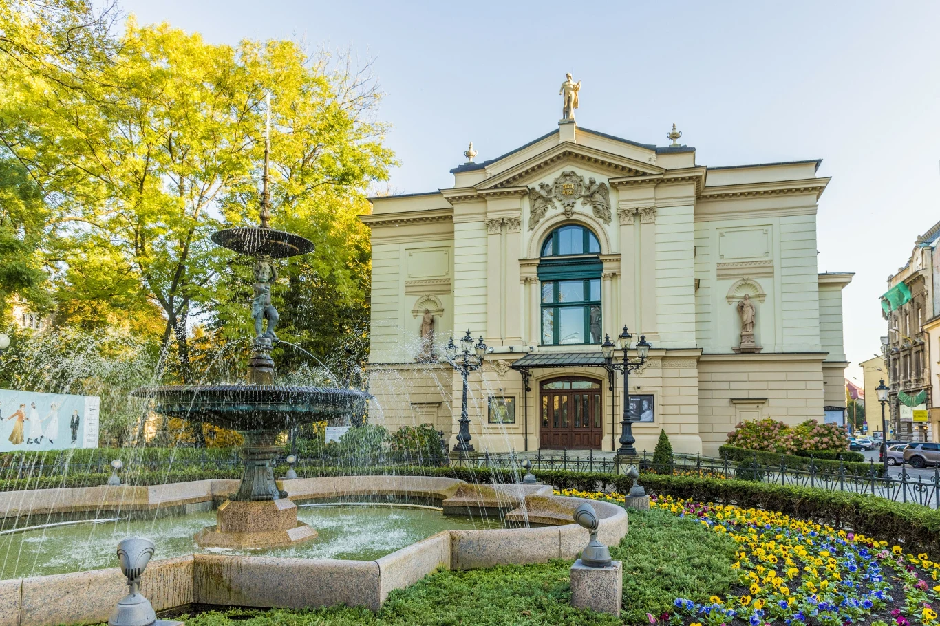 To polskie miasto jest niedoceniane przez turystów. Jesienią musisz odwiedzić "Mały Wiedeń" To polskie miasto jest niedoceniane przez turystów. Jesienią musisz odwiedzić "Mały Wiedeń"