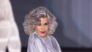 Wszyscy patrzyli tylko na nią! 86-letnia Jane Fonda olśniła na Paris Fashion Week