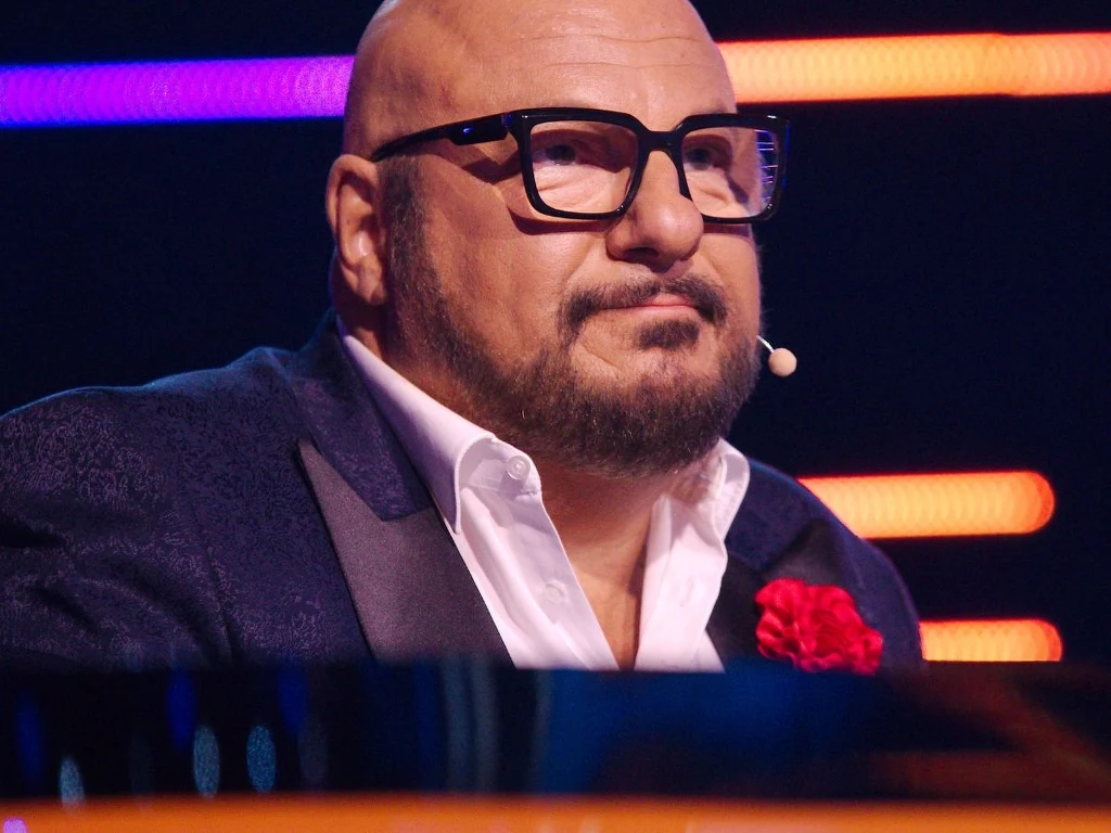 Piotr Gąsowski jest jurorem programu "Twoja twarz brzmi znajomo"