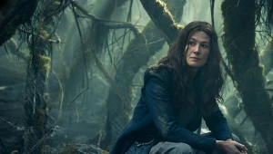 Rosamund Pike w serialu "Koło czasu"