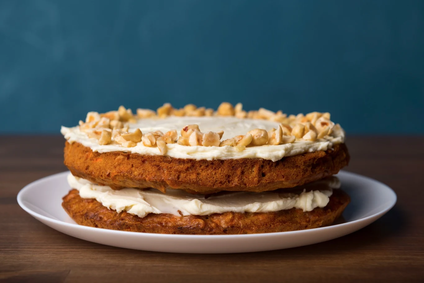 Proste ciasto marchewkowe z kremem oraz dodatkiem migdałów | Fot. greoss Proste ciasto marchewkowe z kremem oraz dodatkiem migdałów | Fot. greoss