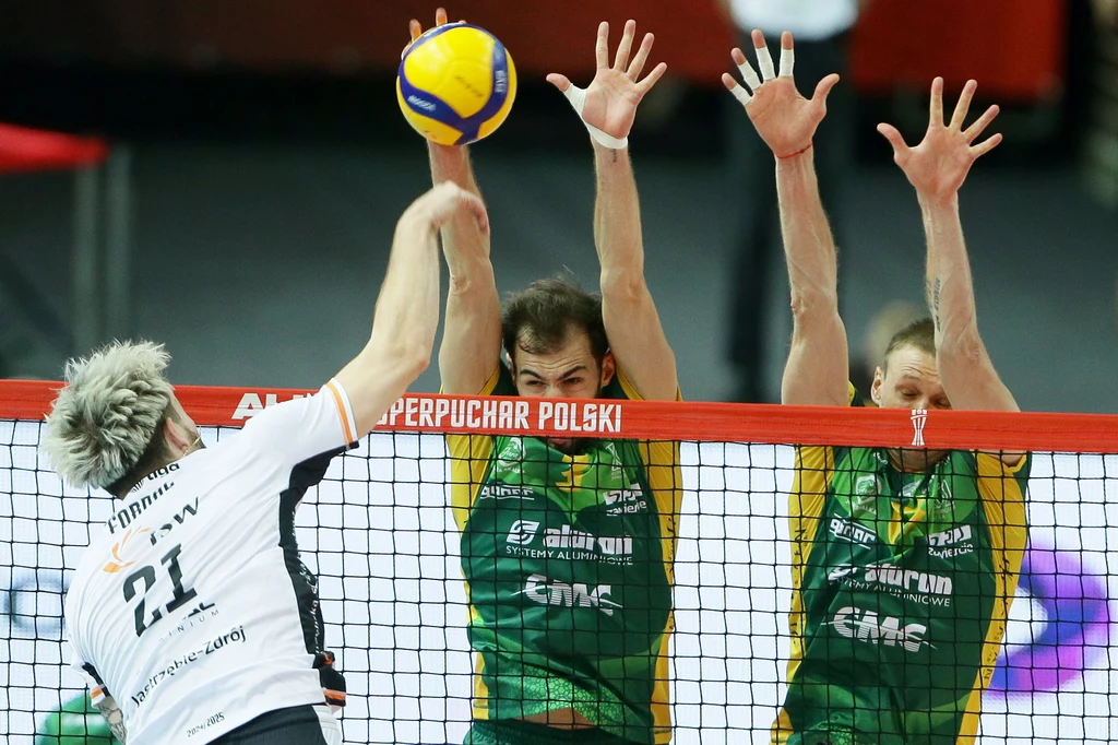 Tomasz Fornal atakuje w meczu o AL-KO Superpuchar Polski
