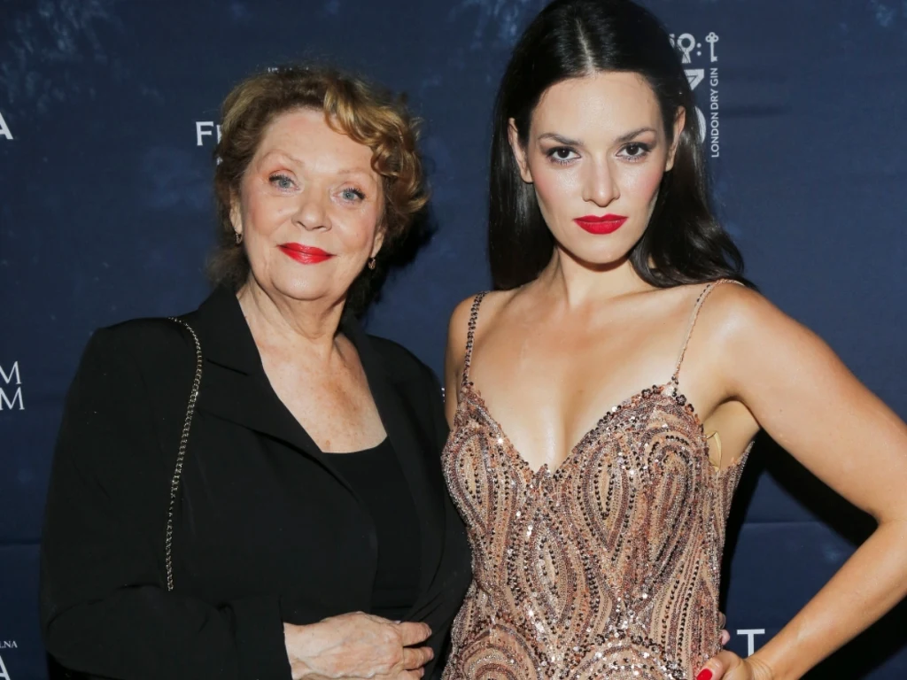 Elżbieta Jarosik, Anna Jarosik