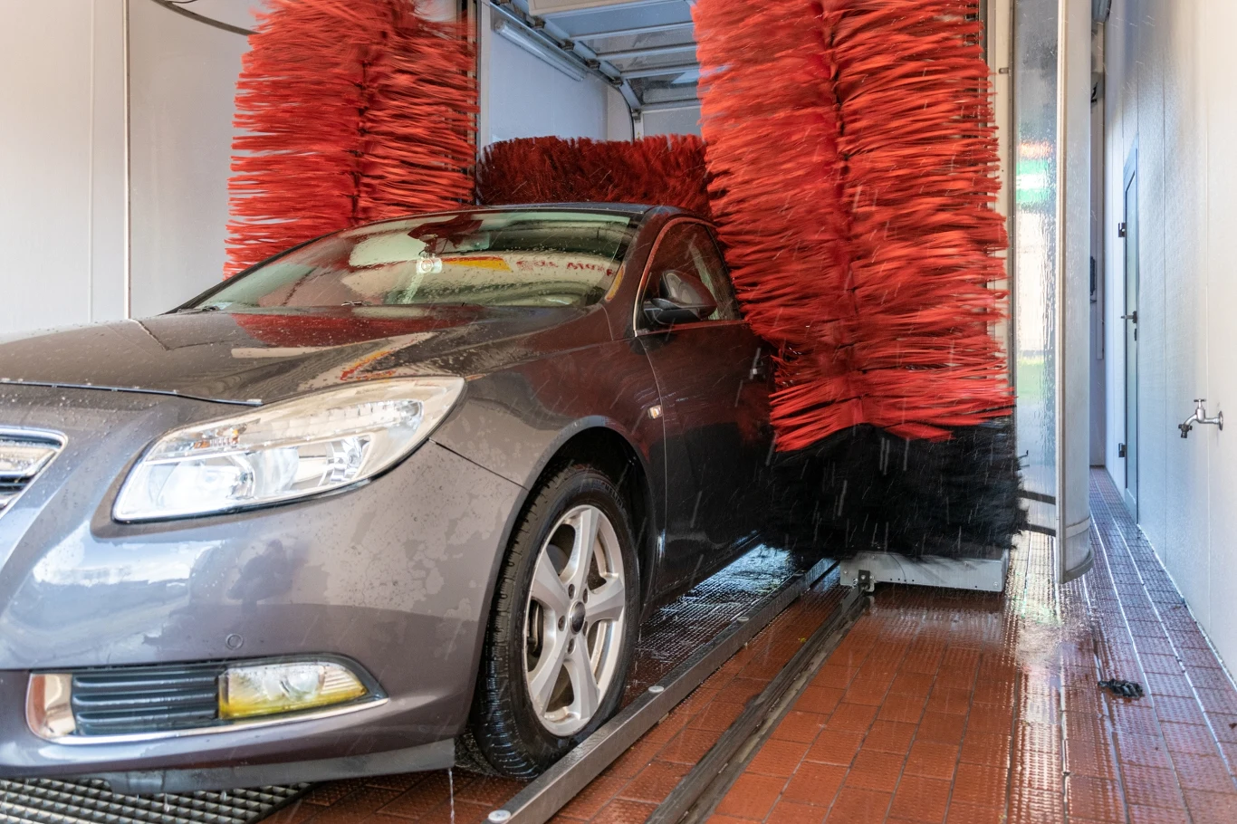 Co zrobić, kiedy myjnia nie domyje samochodu? Co zrobić, kiedy myjnia nie domyje samochodu?