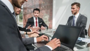 Przeciętne miesięczne zatrudnienie w pierwszym półroczu 2024 r. wyniosło 9386,5 tys. etatów - podał GUS