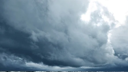 Nad morzem pogoda będzie nieprzyjemna - IMGW ostrzega przed silnym wiatrem i sztormem na Bałtyku