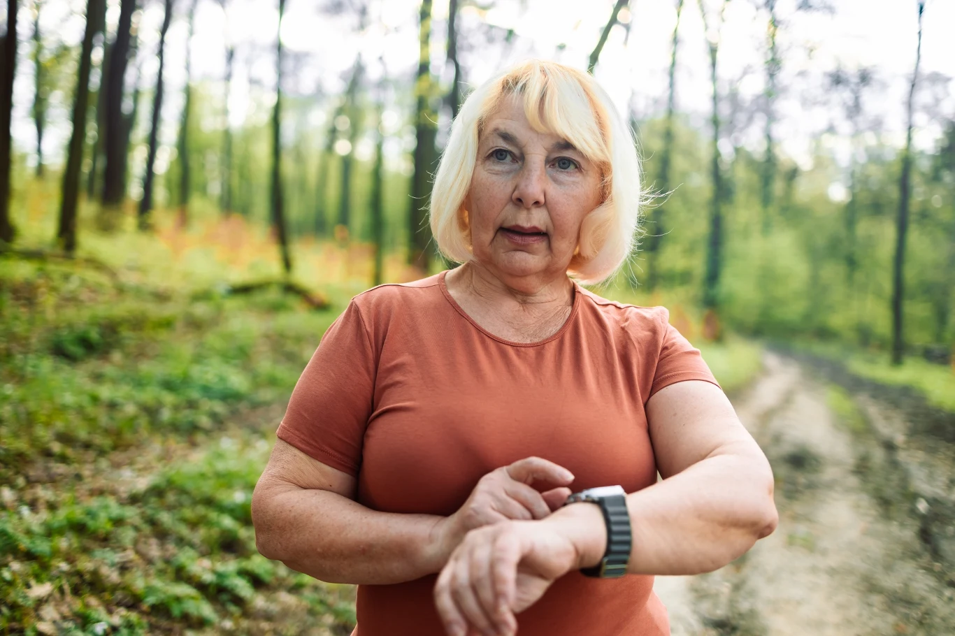 Hiking nie tylko poprawia samopoczucie i odmładza. Dlaczego warto spacerować na łonie natury? Hiking nie tylko poprawia samopoczucie i odmładza. Dlaczego warto spacerować na łonie natury?