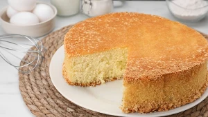 Jak zrobić idealnie puszysty biszkopt? Postępuj według 6 kroków, zawsze wyjdzie