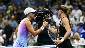 Iga Świątek i Ludmiła Samsonowa podczas ich ostatniego spotkania na US Open