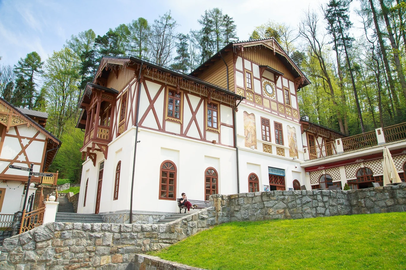 Szczawnica zachwyca jesienią. To dobry czas, aby wybrać się do tego małopolskiego uzdrowiska.