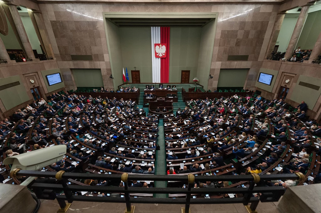 Najnowszy sondaż partyjny. Niezmiennie KO na prowadzeniu