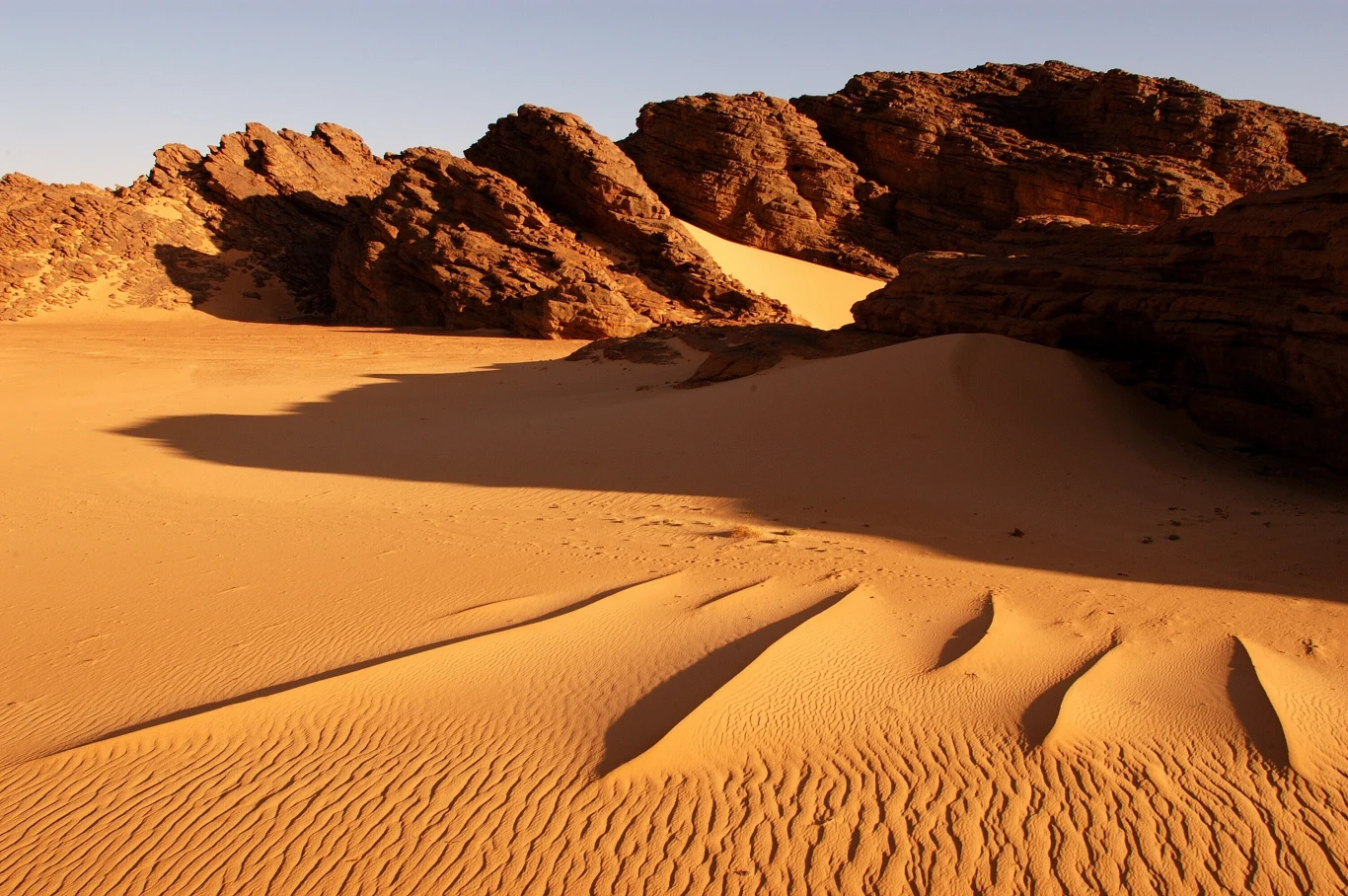 Algieria to doskonały cel podróży, jeśli marzysz o pustynnej przygodzie z prawdziwego zdarzenia. 