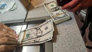 Do UOKiK i KNF wpłynęły skargi na kantor online Cinkciarz.pl. Spółka wyjaśnia, że przyczyną opóźnień w realizacji transakcji są problemy techniczne