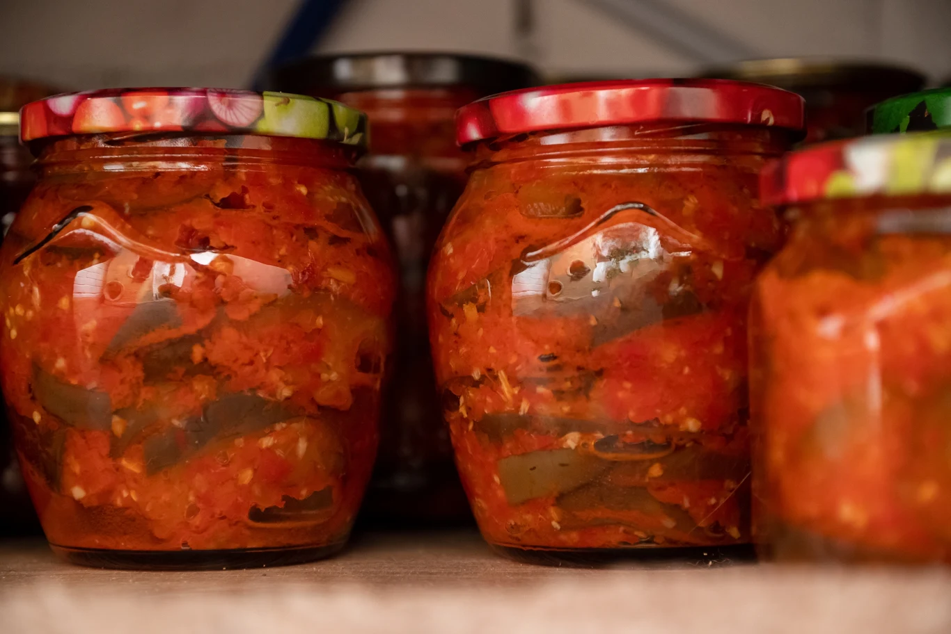 Kanie w zalewie pomidorowej to sprawdzony przepis na te grzyby Kanie w zalewie pomidorowej to sprawdzony przepis na te grzyby