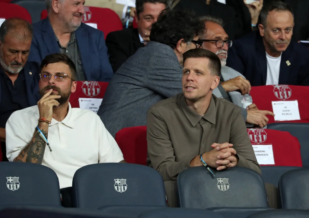 Wojciech Szczęsny na trybunach podczas meczu Barcelony w Lidze Mistrzów