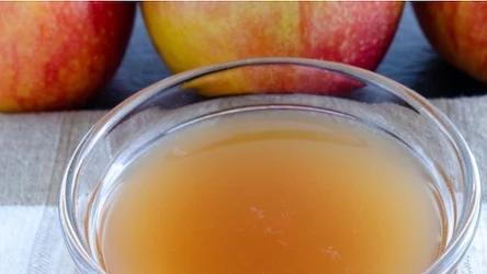 Ocet jabłkowy to "eliksir młodości", który możesz zrobić samodzielnie w domu