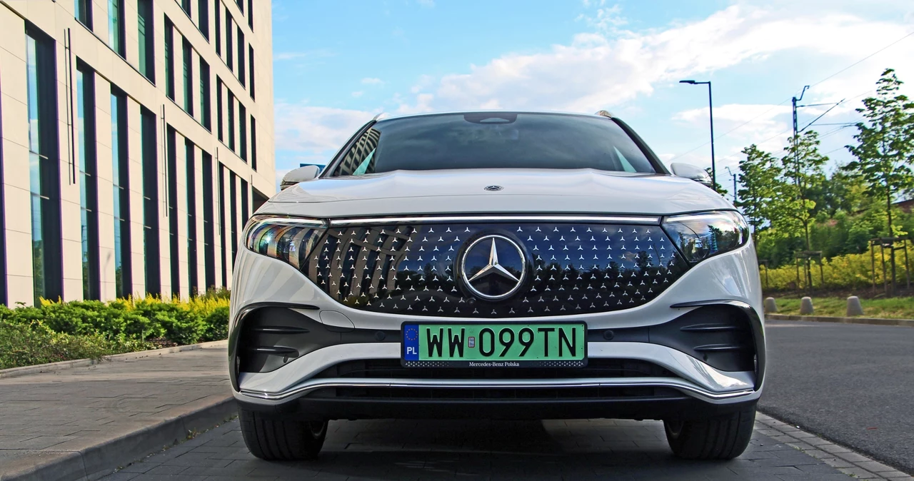 Zdjęcie: Mercedesy EQA i EQB jak pochodnie. Niemieckie elektryki do serwisu