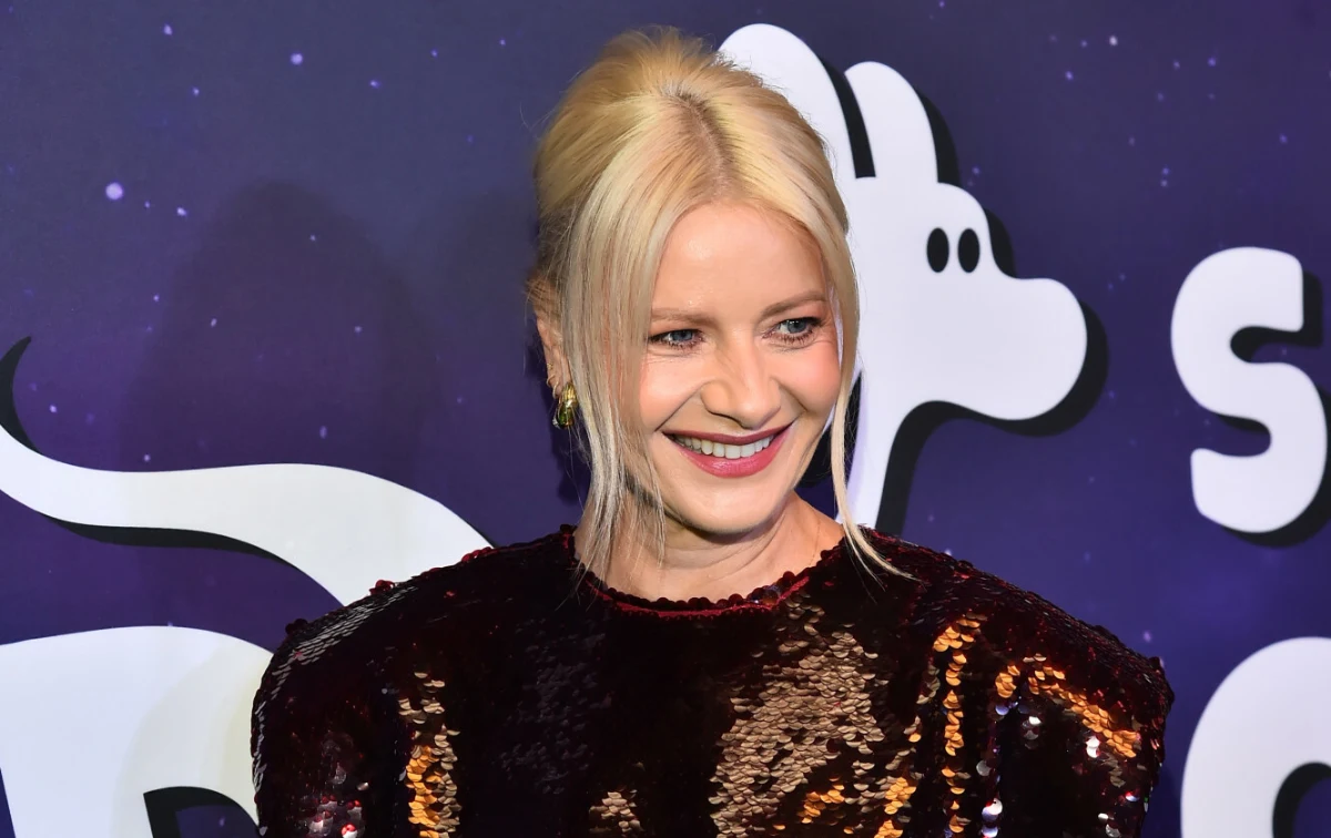 Małgorzata Kożuchowska postawiła na kozaki w śliwkowym kolorze. Małgorzata Kożuchowska postawiła na kozaki w śliwkowym kolorze.