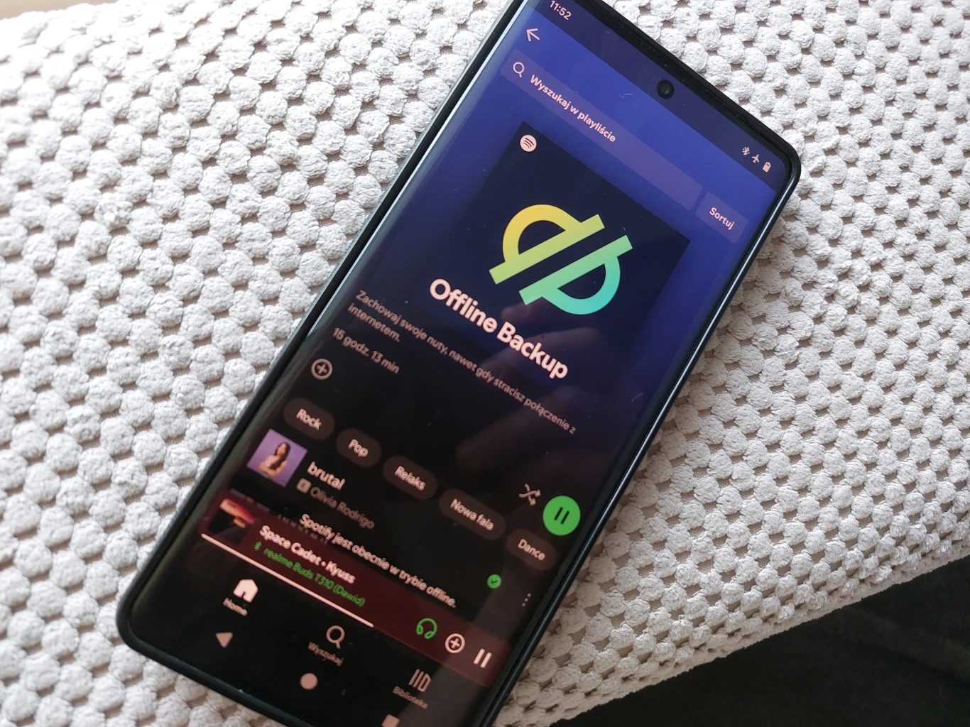 Uwielbiam nową funkcję Spotify. Słucham muzyki bez internetu Uwielbiam nową funkcję Spotify. Słucham muzyki bez internetu