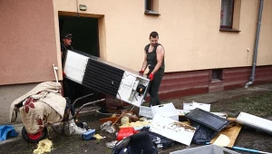 Straty po powodzi. Hojność państwa rodzi pytanie: "Po co się ubezpieczać?"