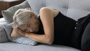 Wiele osób mierzy się z tym jesienią. Sprawdzamy, co pomaga łagodzić objawy depresji sezonowej