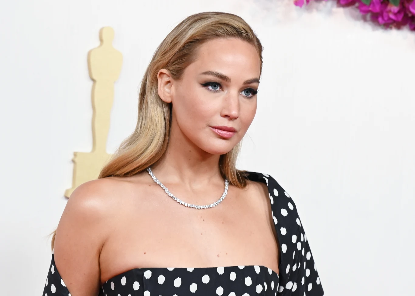 Młodość zaczyna się również w głowie! Z takiego założenia wychodzi Jennifer Lawrence, która regularnie medytuje Młodość zaczyna się również w głowie! Z takiego założenia wychodzi Jennifer Lawrence, która regularnie medytuje