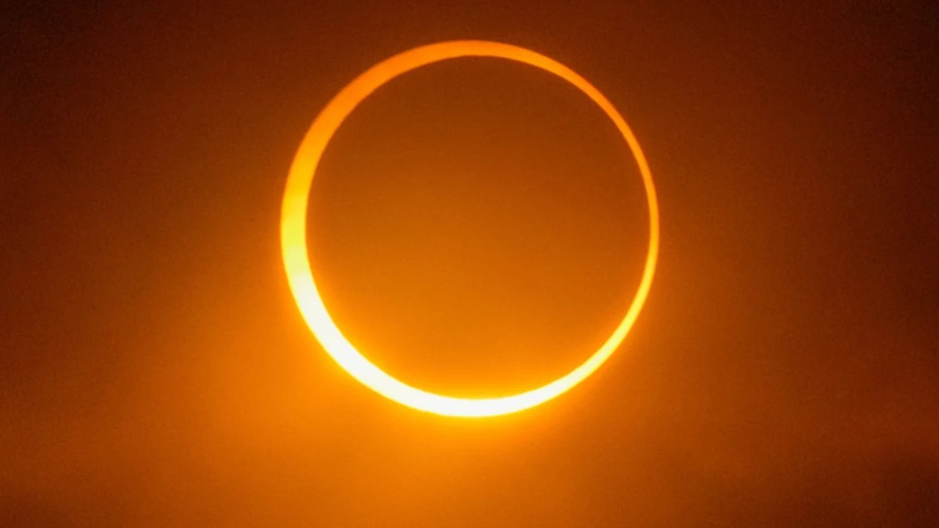 Pierścień ognia pojawił się na niebie. Wszystko nagrano Pierścień ognia pojawił się na niebie. Wszystko nagrano