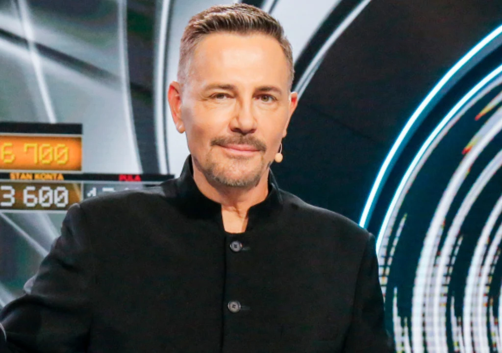 Krzysztof Ibisz na planie "Awantury o kasę" Krzysztof Ibisz na planie "Awantury o kasę"