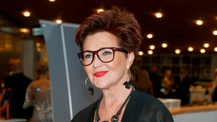 Ona wie, jak się odmłodzić. Najmodniejsza fryzura pixie cut bob w stylu Pierwszej Damy