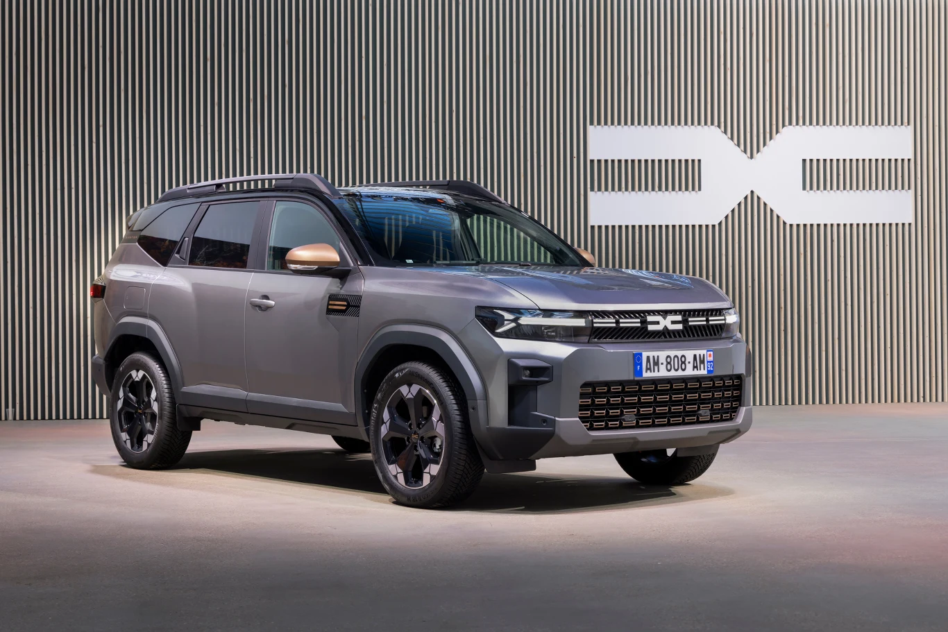 Dacia Bigster jest o 23 cm dłuższa niż nowa Dacia Duster. O 4 cm - do 2,7 m - zwiększył się rozstaw osi