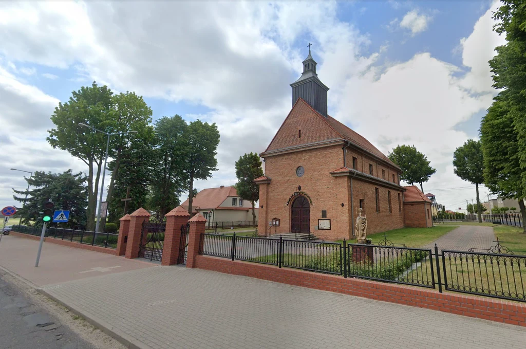 Parafia w Zdziechowie. Proboszcz zrzucił sutannę Parafia w Zdziechowie. Proboszcz zrzucił sutannę