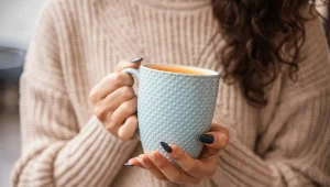 Jesienią podaję rodzinie złote mleko. Od lat nie chorują na przeziębienie