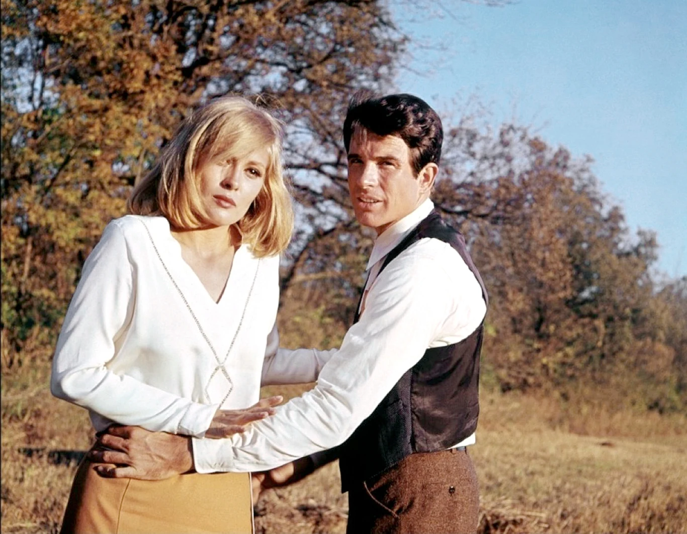 Faye Dunaway i Warren Beatty w filmie "Bonnie i Clyde" Faye Dunaway i Warren Beatty w filmie "Bonnie i Clyde"