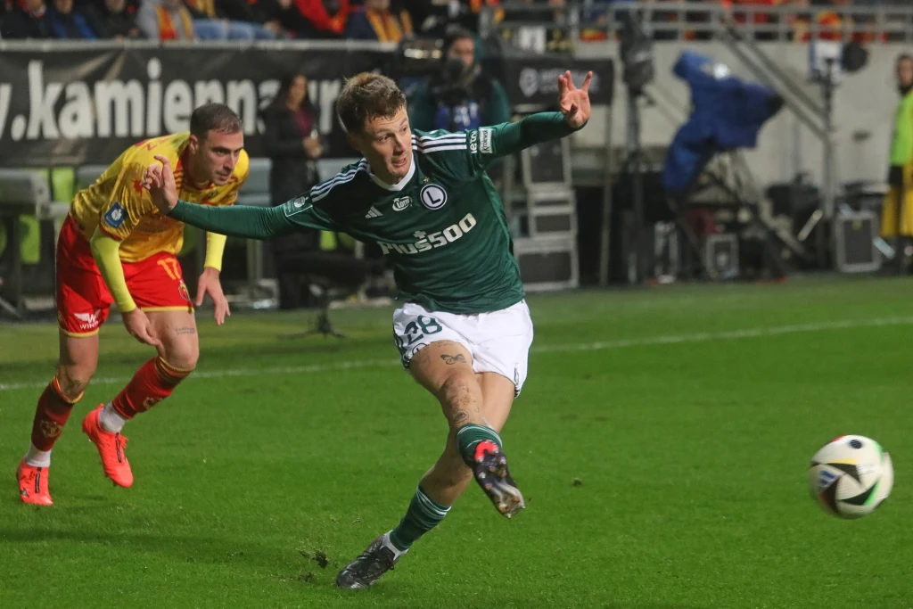 Legia zremisowała na wyjeździe z Jagiellonią 1-1. Gola dla gości strzelił Marc Gual Legia zremisowała na wyjeździe z Jagiellonią 1-1. Gola dla gości strzelił Marc Gual