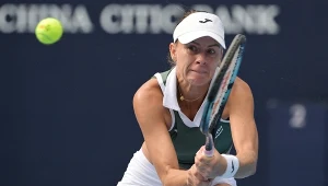 Magda Linette rywalizowała z Łesią Curenko o awans do trzeciej rundy WTA 1000 w Wuhan
